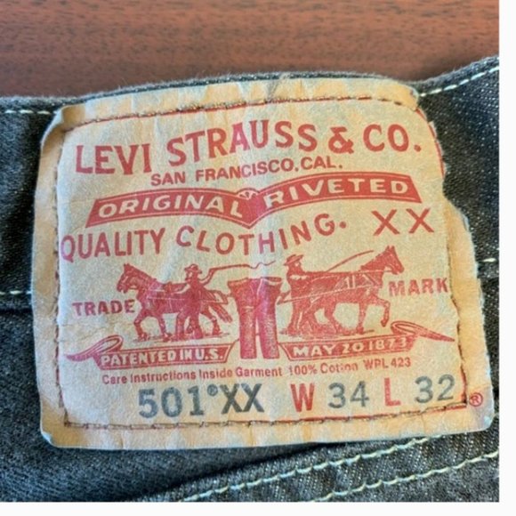 Vintage Men's 501XX Levi's High Rise Mom Jeans - Picture 2 of 9